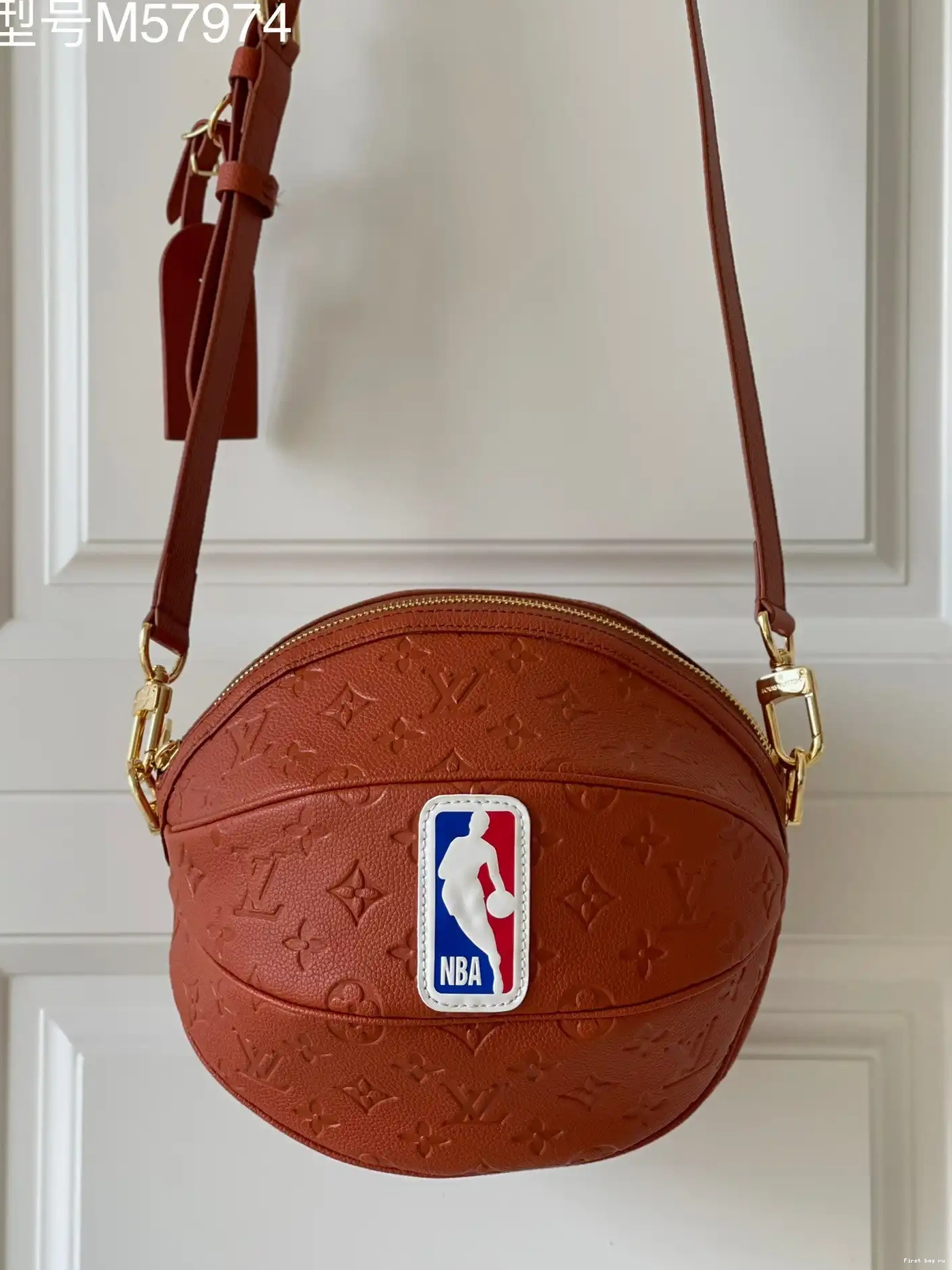Frstbag ru BALL BASKET LOUIS VUITTON LVXNBA IN 0407